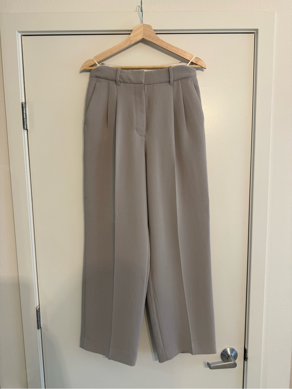 Aritzia/Wilfred Effortless Pant, Regular - Taupe, size 6